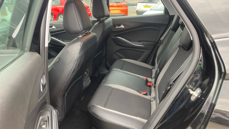 Vauxhall Grandland X 1.2 Turbo Tech Line Nav 5dr Auto [8 Speed] Petrol Hatchback